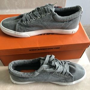 NWB Rocket Dog Grey Campo Sneakers Size 8